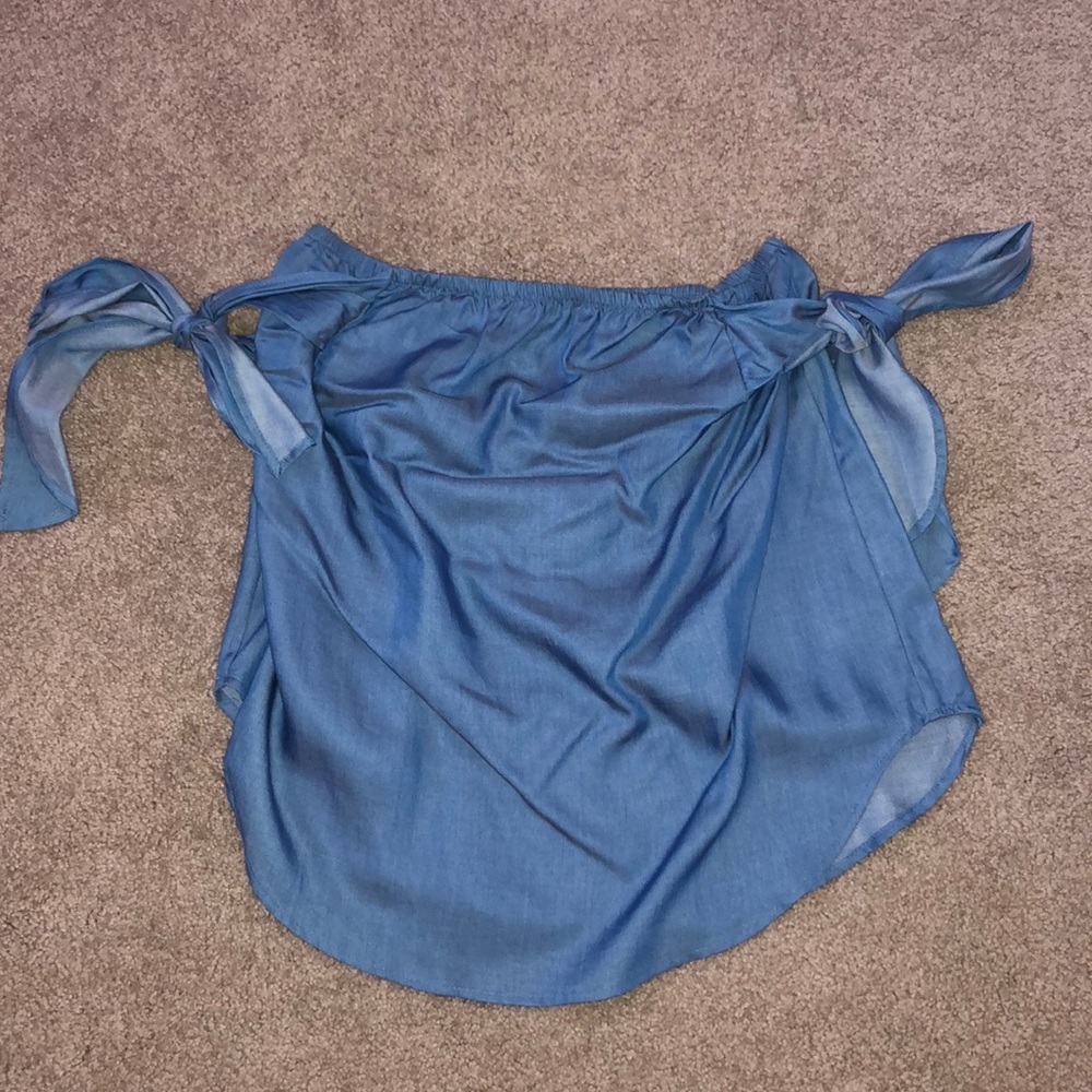 Unique off the shoulder Chambray Bow top